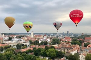 Skrydis oro balionu Vilnius senamiestis